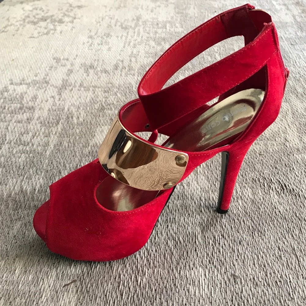 Like new red heels